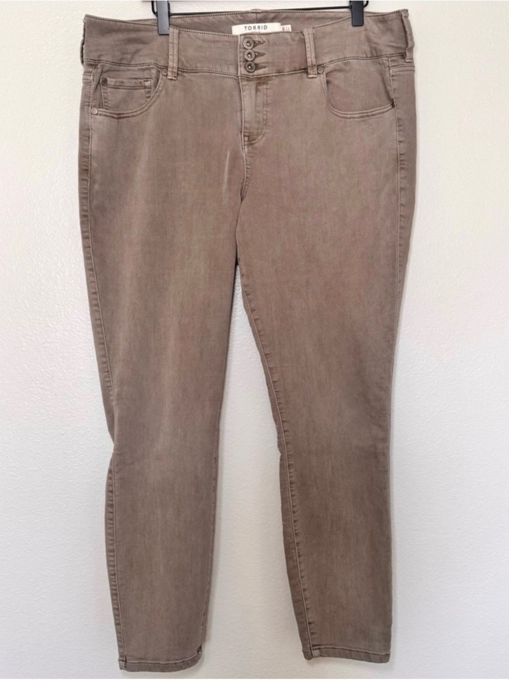 Torrid Premium Stretch Taupe Jeggings 18R High Rise 3 Button Skinny Pants